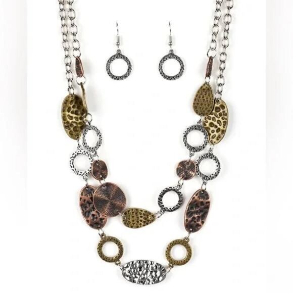 NWT Trippin on Texture multi necklace with earring set - Picture 3 of 3